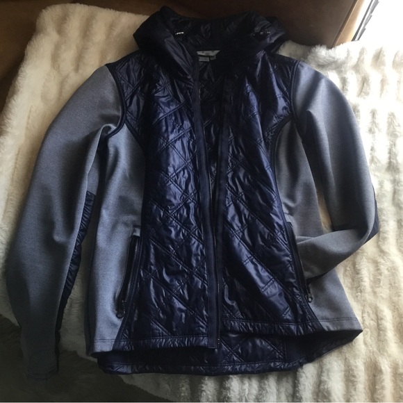 Athleta Aries Jacket Size: M EUC - Picture 10 of 10